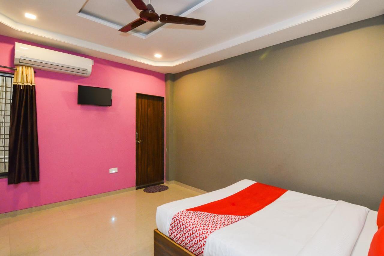 Sukrangu Palace Hotel Shirdi Exterior photo