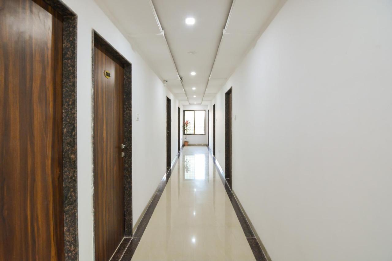 Sukrangu Palace Hotel Shirdi Exterior photo